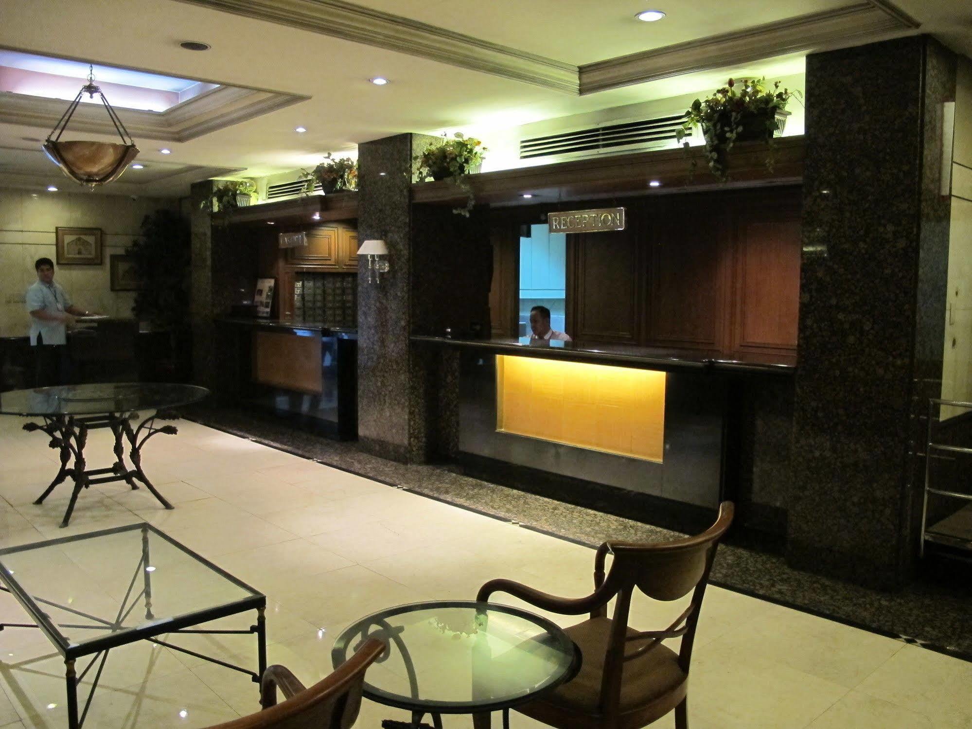 Mabini Mansion Hotel & Residential Suites Маніла Екстер'єр фото