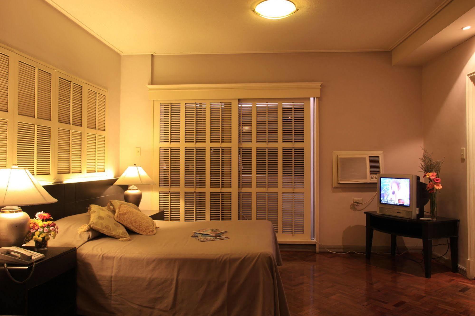 Mabini Mansion Hotel & Residential Suites Маніла Екстер'єр фото